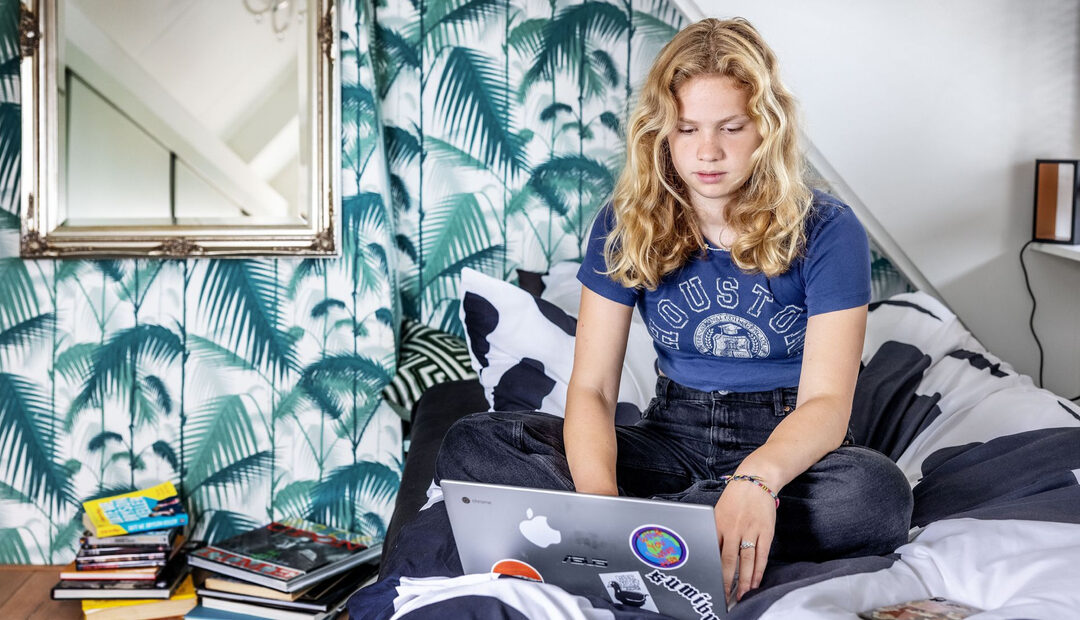 Meisjes minder gelukkig: veel meer prestatiedruk